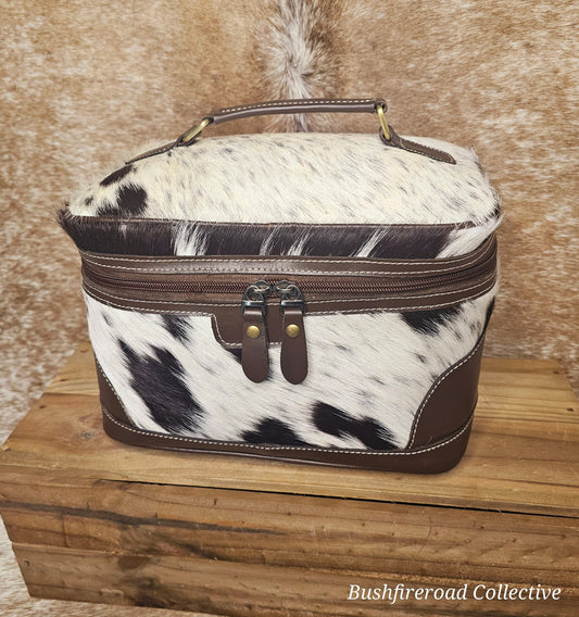 Signature Make-Up Bag 💄