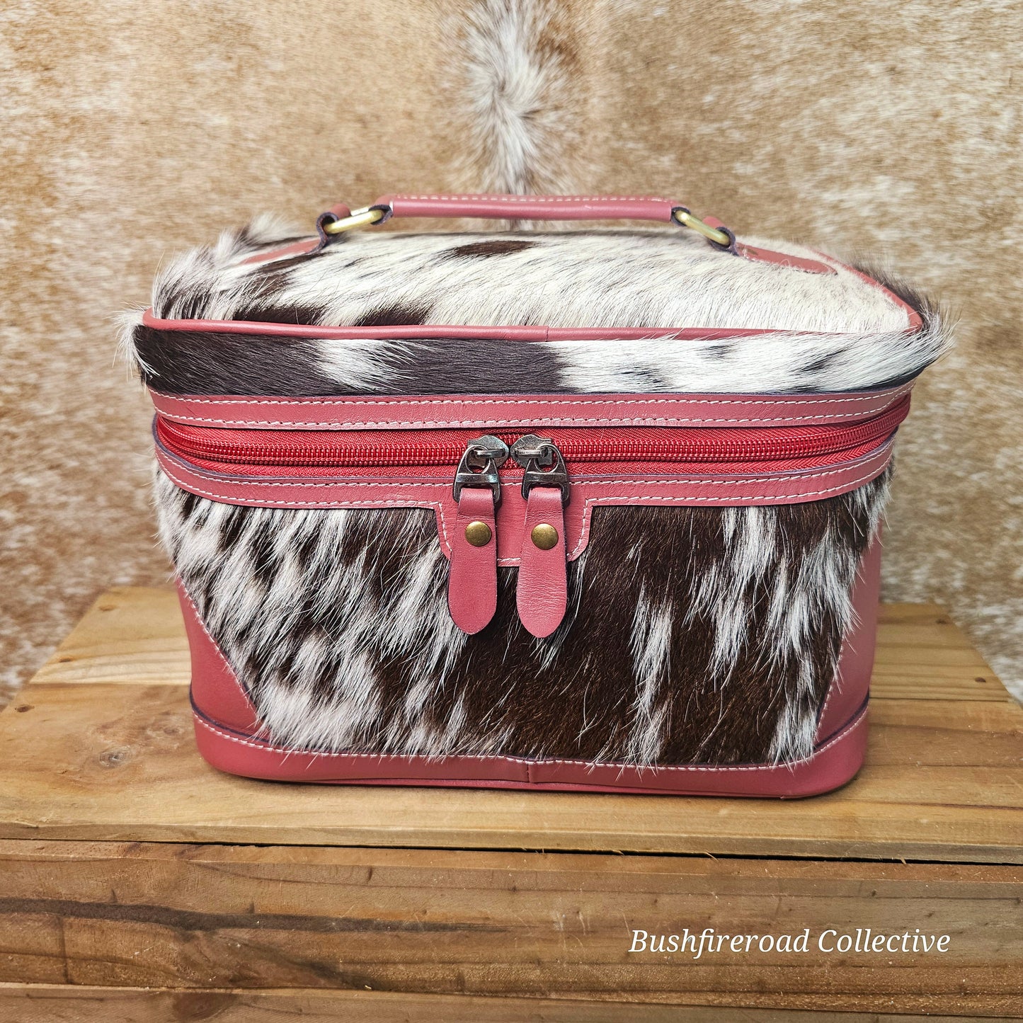 Signature Make-Up Bag 💄