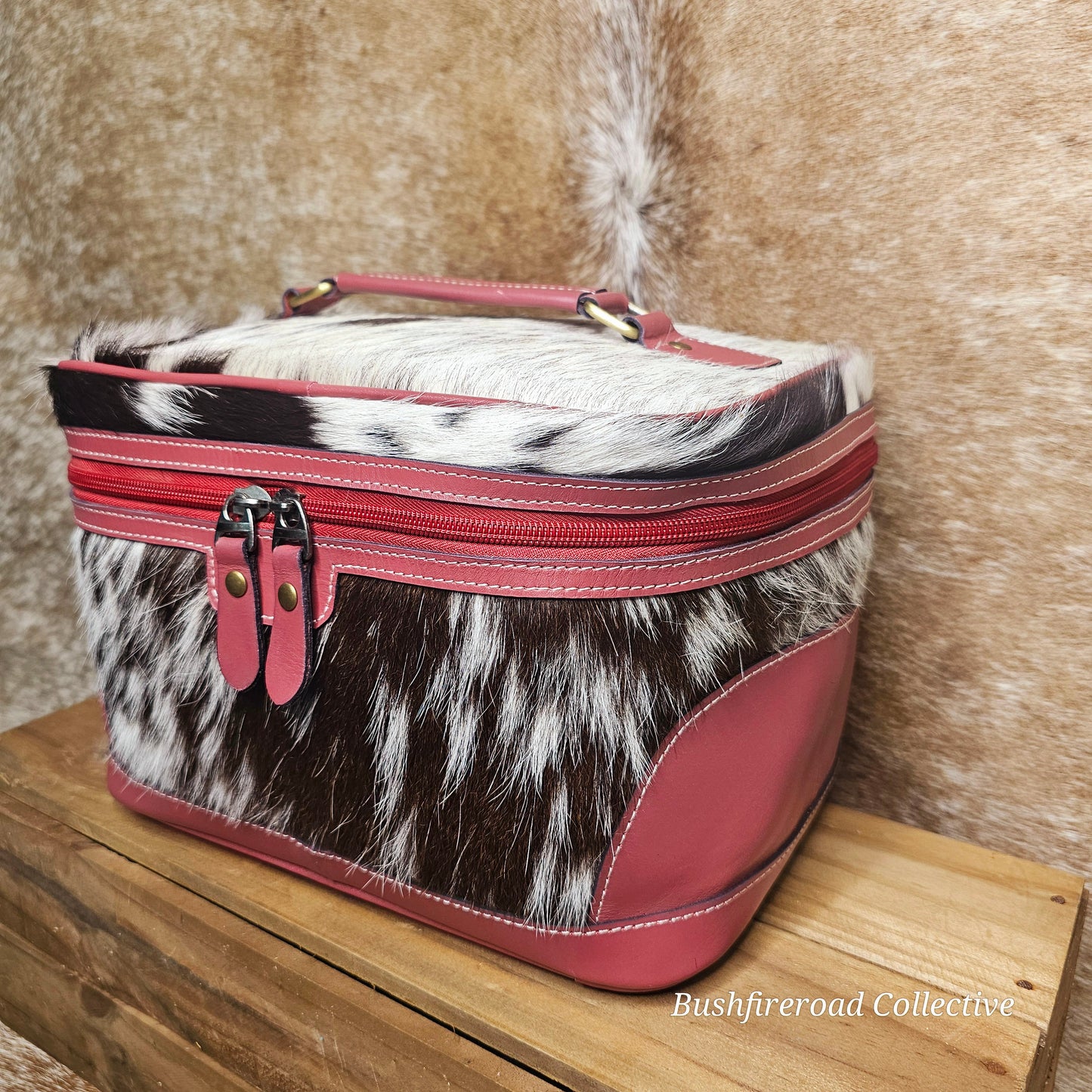 Signature Make-Up Bag 💄