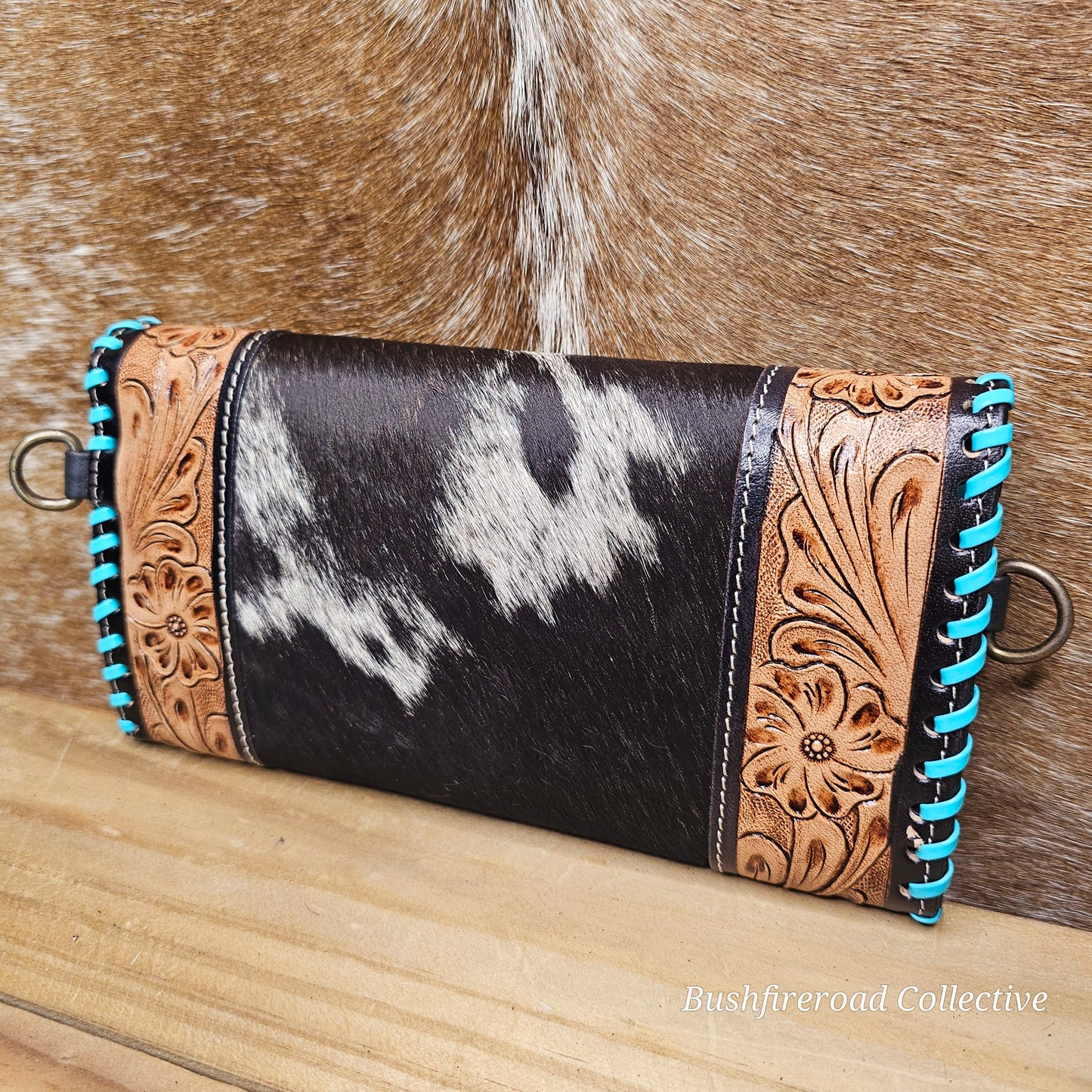 Cassidy Crossbody Wallet