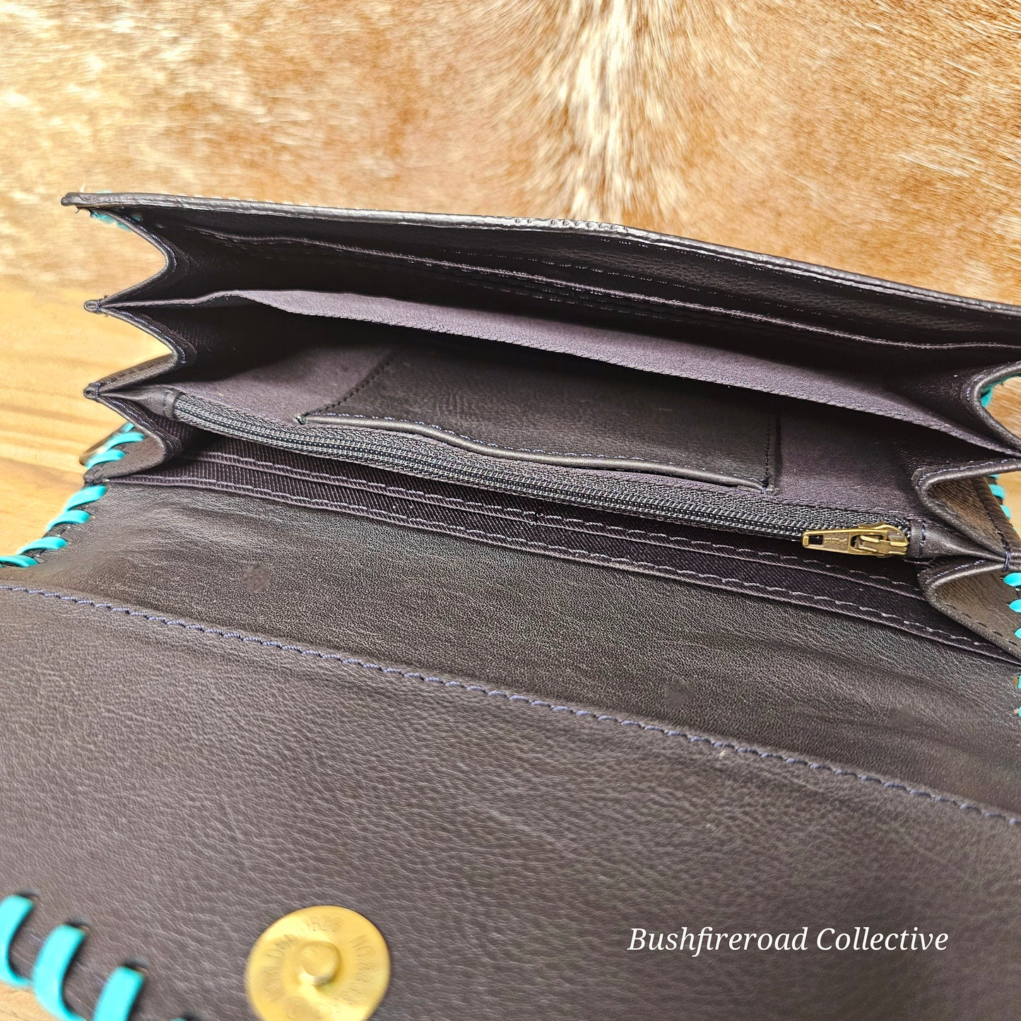 Cassidy Crossbody Wallet