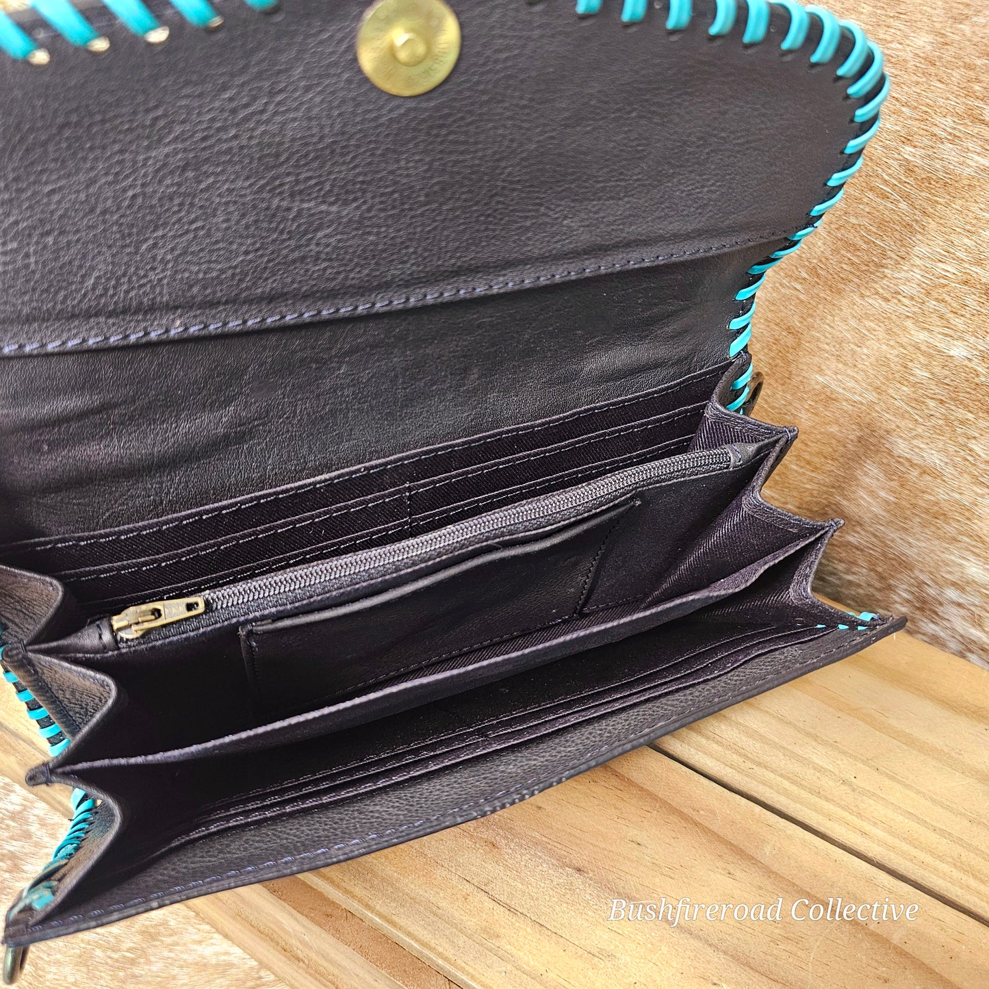 Cassidy Crossbody Wallet