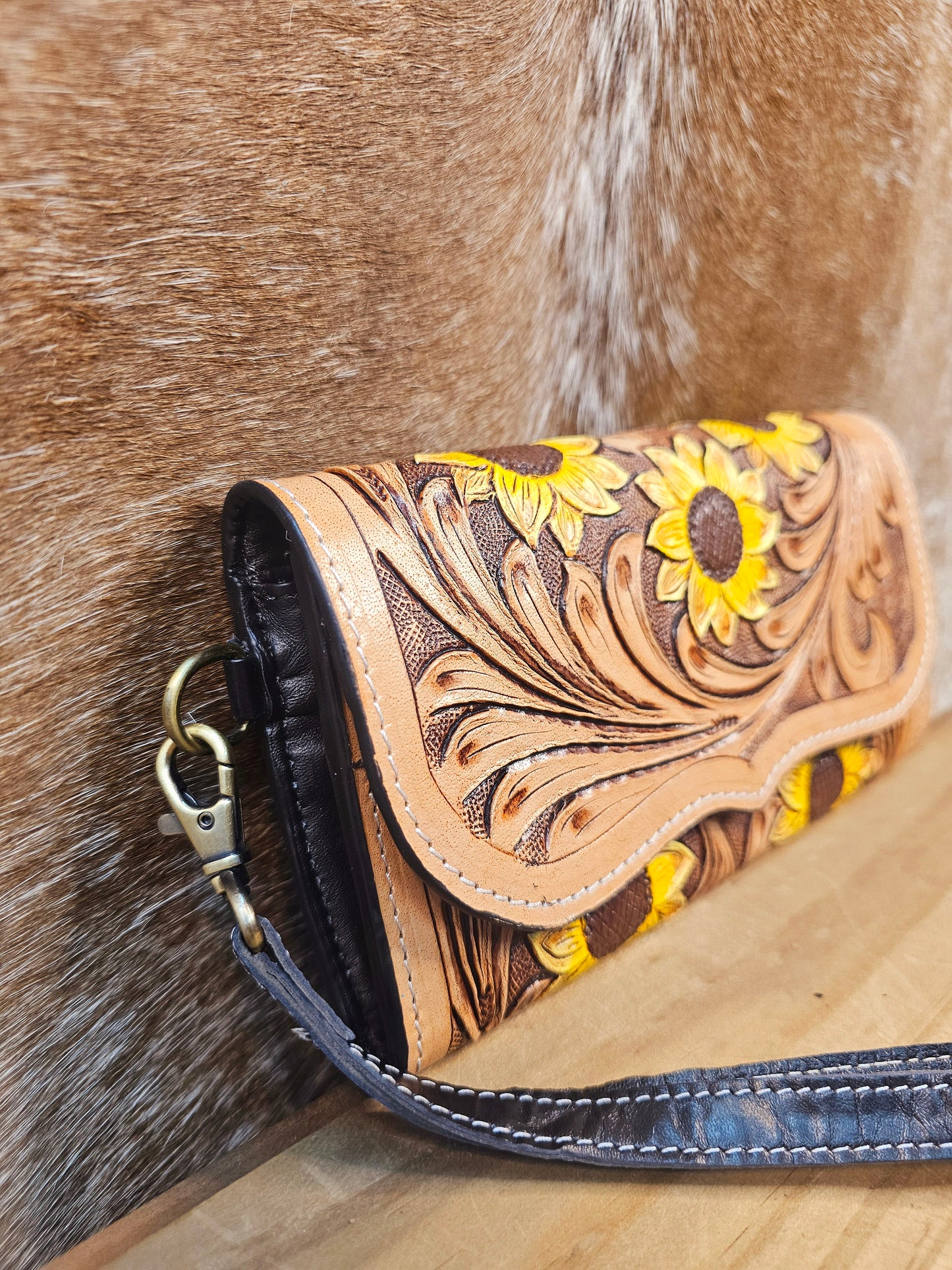 🌻 Sunflower Bloom Tooled Leather Wristlet Wallet