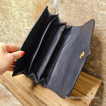 Kareena Crossbody Clutch