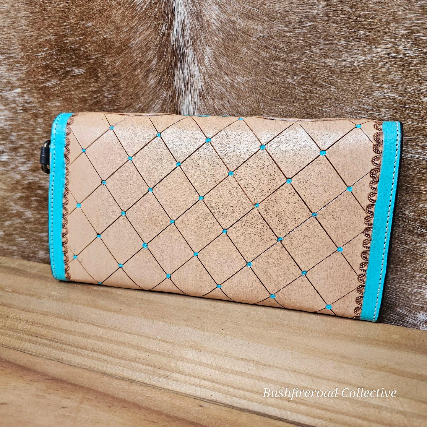 Kareena Crossbody Clutch