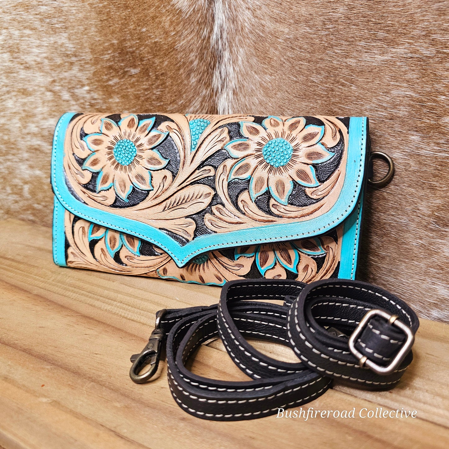 Kareena Crossbody Clutch